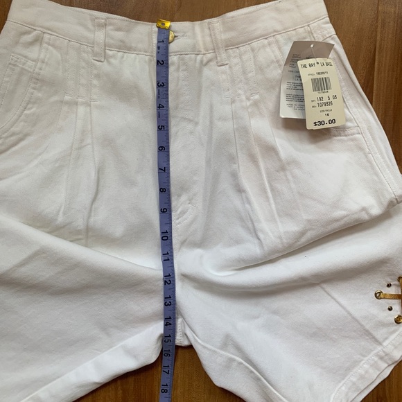 Vintage Nautical ‘Bay Club’ White Denim HighWaist Shorts & Sleeveless Blouse Set - Picture 8 of 16